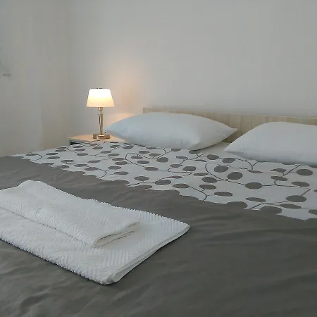 Aurora 3*