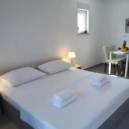 Aurora 3*